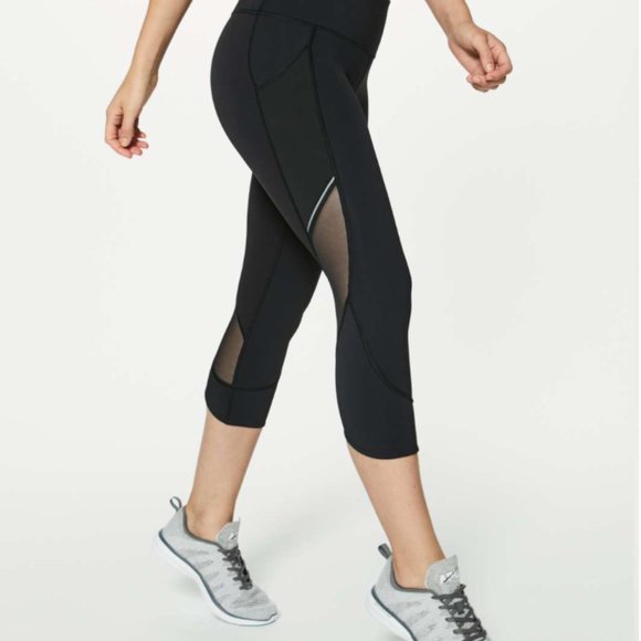 Lululemon Home Stretch Crop NWOT - Picture 4 of 5